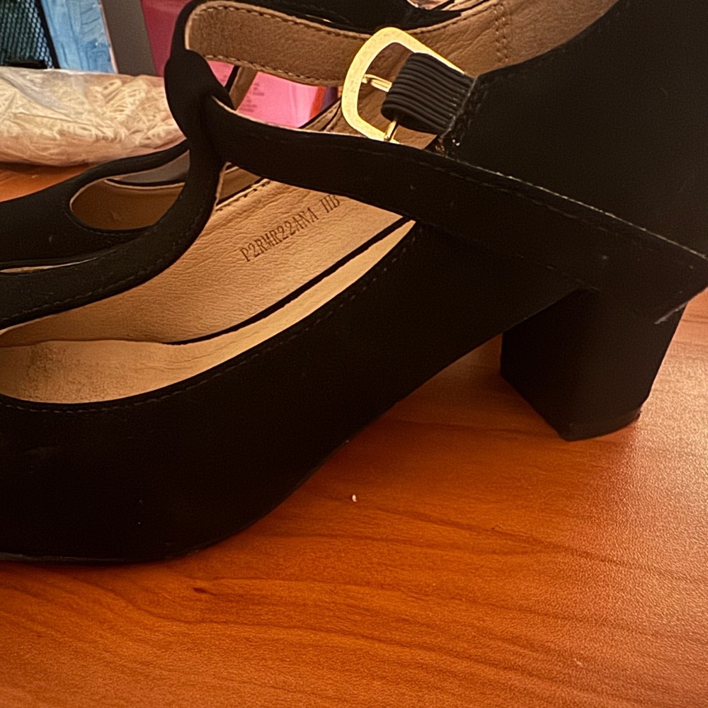 Mary Jane low chunky heels